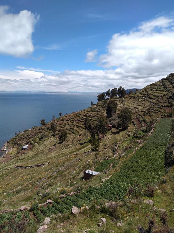 Taquile Familia Celso Hotell Huillanopampa Eksteriør bilde